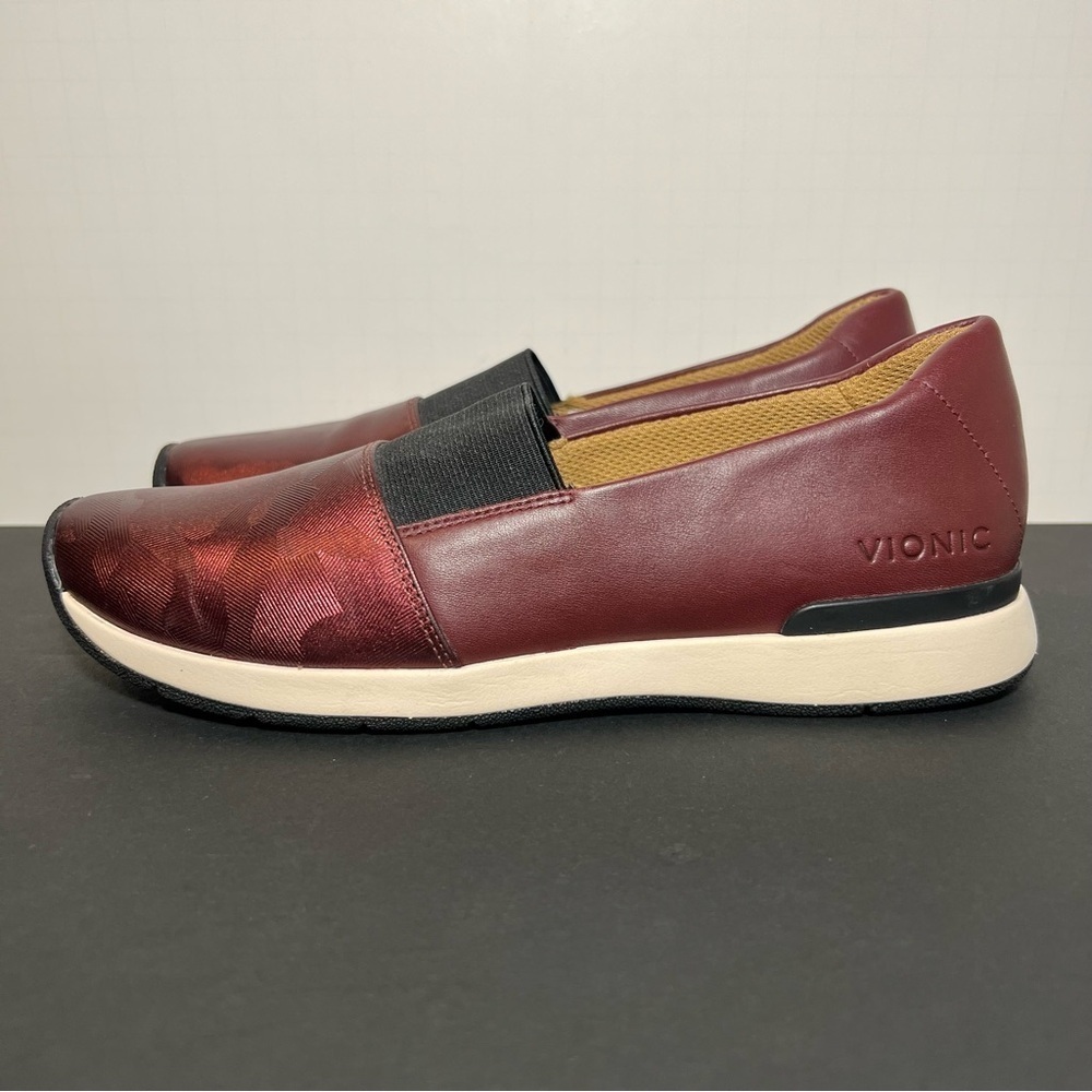 Womens VIONIC Cameo Red Camouflage Slip On Loafers / Size 7.5 - Picture 3 of 8